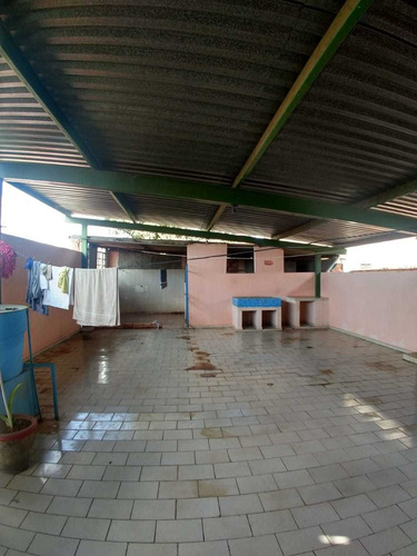 Oportunidade! Casa+barracão 180m2 Proximo Supermercado Bh