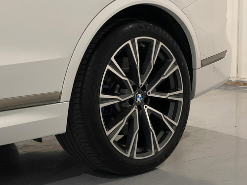 BMW X7 5p M50i V8/4.4/T Aut