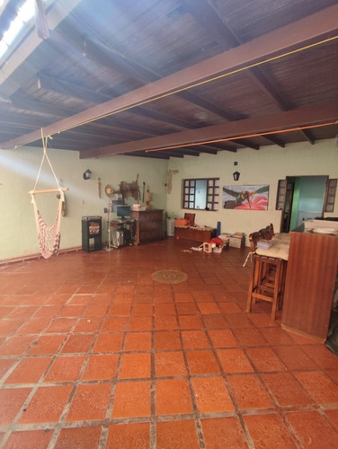 Imagen 9 de 25 de Amplió Town House En Llano Alto