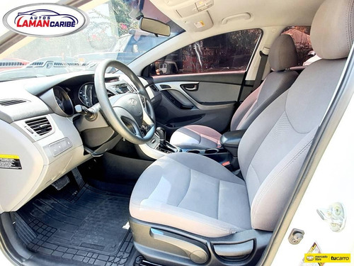 Hyundai Elantra Automatico