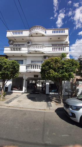 Triplex En Venta - 2 Dormitorios 2 Baño - 88,09mts2 - Ramos Mejia
