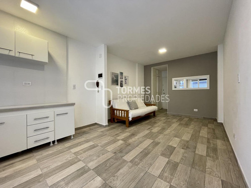 Imagen 16 de 30 de Tour Virtual Departamento En Venta 1 Ambiente Con Balcón A Metros De Plaza Colón - Mar Del Plata