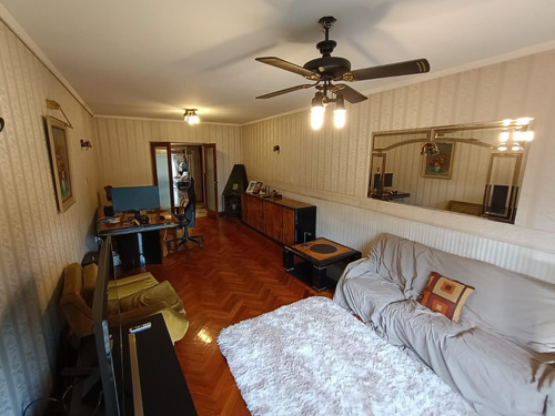 Venta 4 Ambientes + Dependencia En Flores