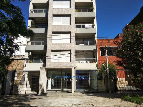 Imagen 2 de 10 de Local Comercial En Puerto Buceo - Alquiler Y Venta