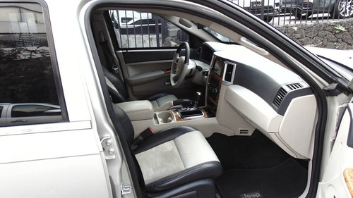 Imagen 13 de 15 de Jeep Grand Cherokee 5.7 Limited Premium V8 Blindada