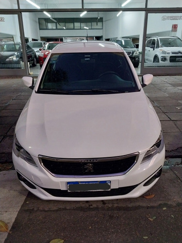 Imagen 3 de 11 de Peugeot 301 2018 1.6 Hdi Allure