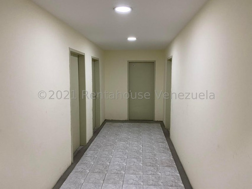 Imagen 1 de 7 de Rentahouse Vende Oficina En Obra Gris Los Palos Grandes Mls #21-27413