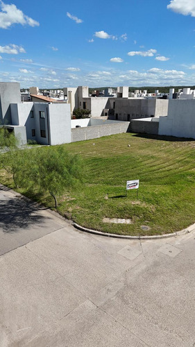 Venta De Terreno En Docta Primera Etapa. Esquina Apto 3 Unid