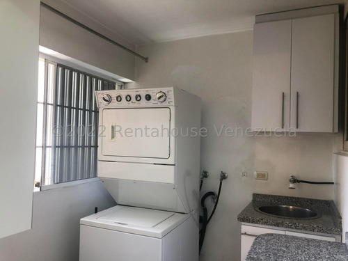 Ms: 25-8465. En Venta Amplio Y Seguro Apartamento En El Peñón. A=143m2, 3h, 3b, 1p.