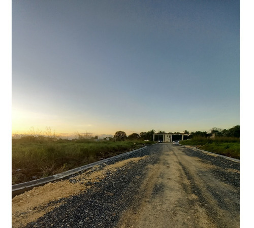 Solares En Carretera Ramon Matias Mella.