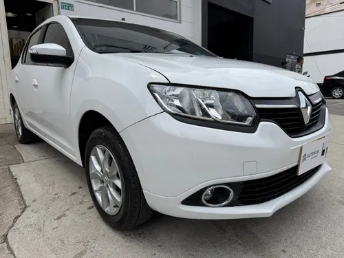 Renault Logan 1.6 Privilege / Intens