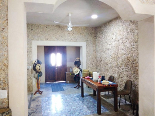 Imagen 15 de 20 de Casa - Mérida Centro A 2 Cuadras Del Parque De Santiago Casa Remodelada Con Alberca (vc-1651)