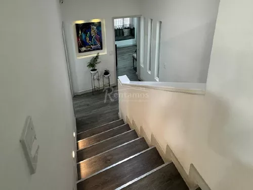 Casa En Arriendo En Loma Del Escobero. Cod A775978
