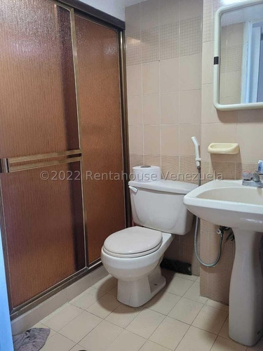 Imagen 6 de 10 de Pto. En Venta Playa Grande #23-13807 Johana Blan 04123368346