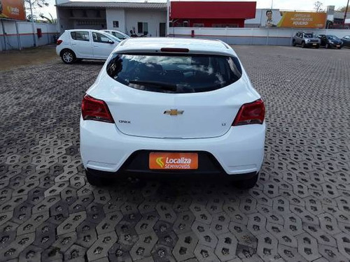 Imagem 2 de 9 de Chevrolet Onix 1.0 Mpfi Lt 8v Flex 4p Manual