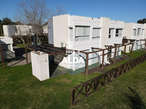 Casa Playa Grande Piriápolis 2 Dorms Venta Ca102314