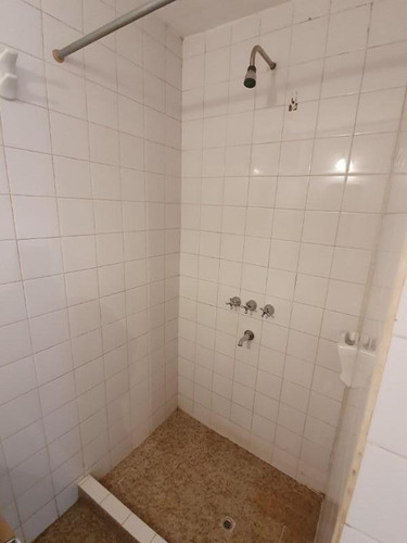 Imagen 9 de 25 de Piaggio Y Montenegro, Casa De Dos Dormitorios Con Amplio Jardín, Excelente Barrio