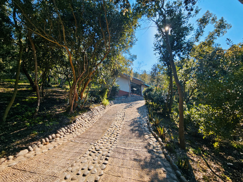 Hermosa Parcela Con Casa, Incluye Piscina, Sauna Y Tinaja.