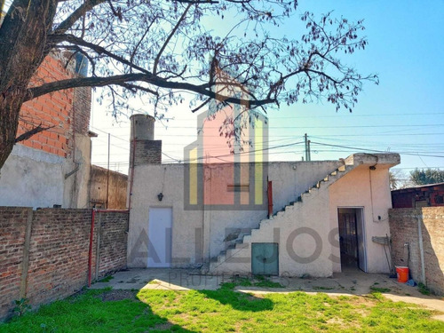 Local Con Parque | Escritura | Propiedad + Fondo De Comercio
