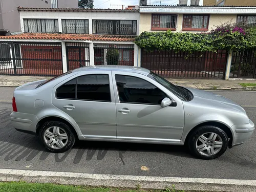 Volkswagen Jetta TRENDLINE AT 2000CC FE
