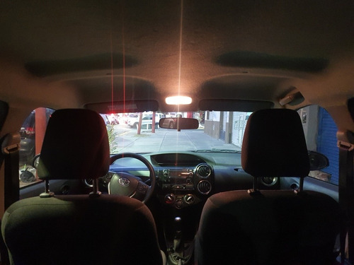 Imagen 14 de 14 de Toyota Etios 2018 1.5 Sedan Xs