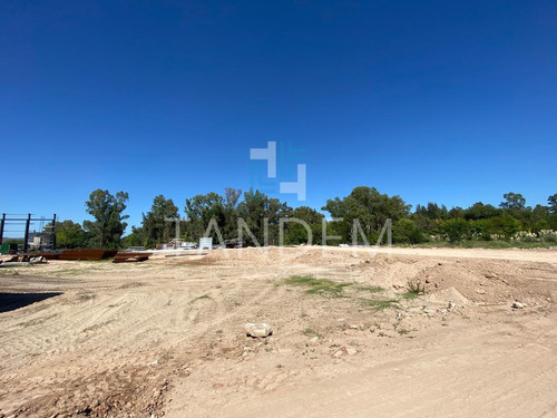Imagen 1 de 3 de Venta De Lote Industrial En Predio Sin Expensas - Rp 26 - Tigre - Financiacion