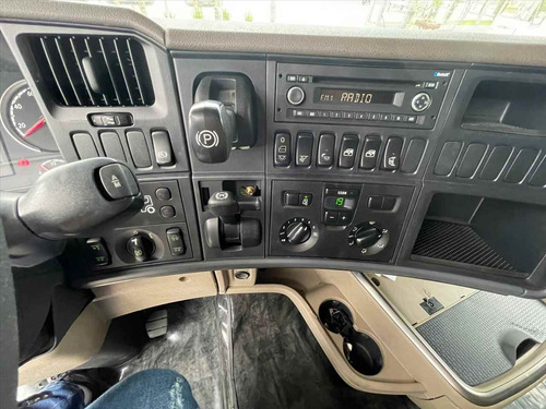 Imagem 15 de 15 de Scania 440 6x2 2019 Impecável