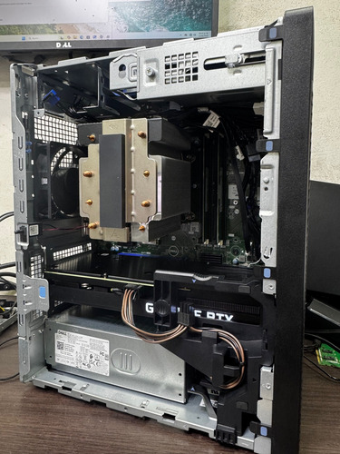 Dell Optiplex 7000 I5-12600k 32gb Ssd 1tb Tv Rtx 3070 8gb . 1 Tb 32 Gb Dell Rtx 3070 8gb (Reacondicionado)