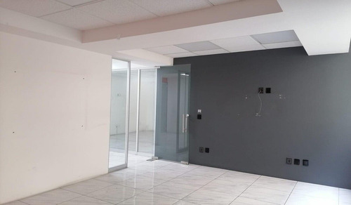 Hermosas Oficinas, Excelente Ubicacion, Con Salas Juntas Y Salon Vip