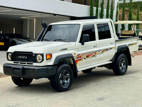 Toyota Land Cruiser 79 Gdj79