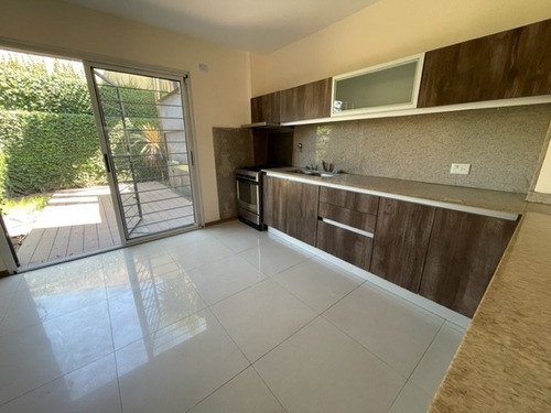 Imagen 7 de 13 de Venta- Duplex Con Jardín Y Parrilla Privada !