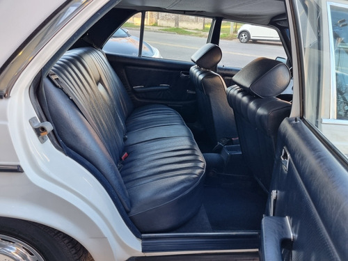 Imagen 8 de 18 de Mercedes Benz 230 E