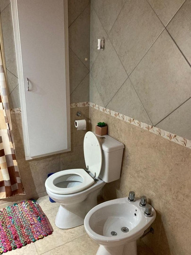 Imagen 9 de 14 de Departamento Tipo Casa En 2 Plantas 4 Ambientes.