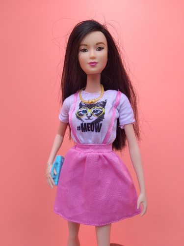 Barbie Fashionistas Kitty Dress, #meow Asiática, Lea 90 Arco (Usado)