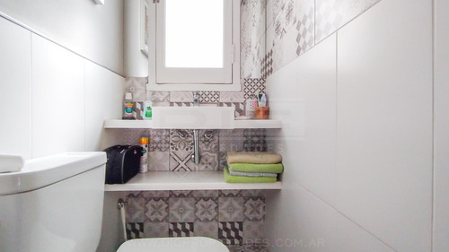 Casa 3 Dormitorios Venta - Florida Oeste
