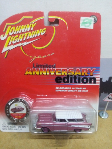 Johnny Lightning 10 Años Chevrolet Guayin Nomad  Escala 