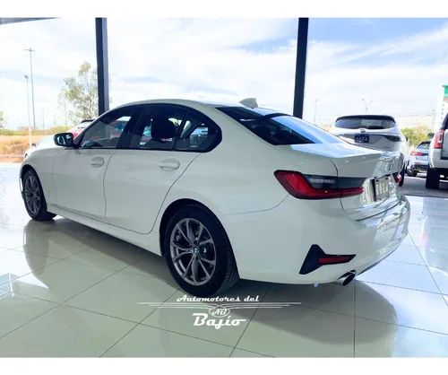 BMW Serie 3 2.0 320ia Sport Line At