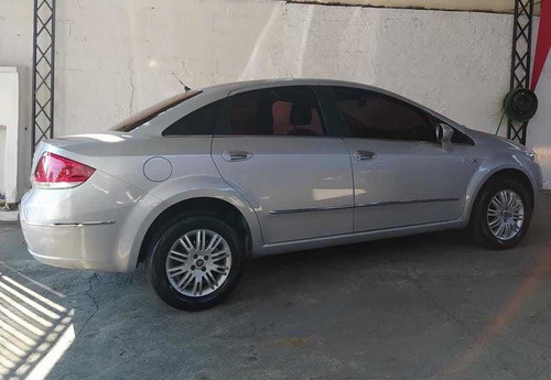 Imagem 4 de 11 de Fiat Linea 2010 1.9 16v Hlx Flex 4p