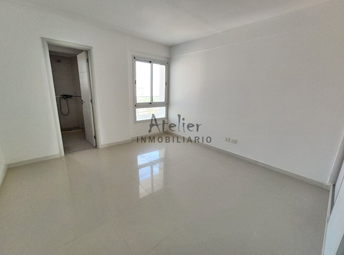 Apartamento De 3 Dormitorios, Zona Playa Brava- Ref: 1086