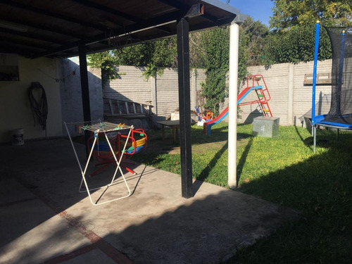 Imagen 2 de 3 de Casa En Venta Castelar Norte. - Curuchet 1849