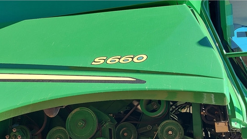 John Deere S 660