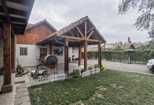 Propiedad Con Casa Centro De Comuna Isla De Maipo