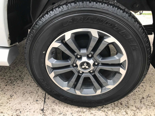 Mitsubishi L200 2.4 Di-d High Power 181cv Cuero 2019