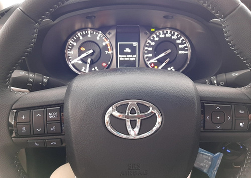 Toyota Hilux 4x4 Srv M/t 2.7 Nueva 2021 Entrega Inmediata!!