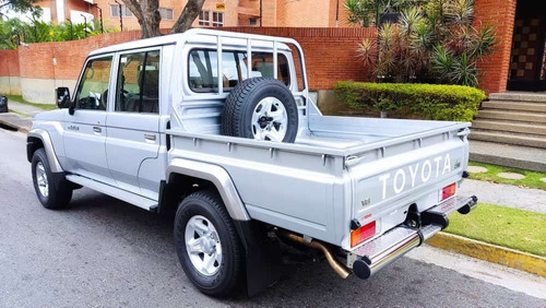 Imagen 4 de 17 de Toyota - Pick Up