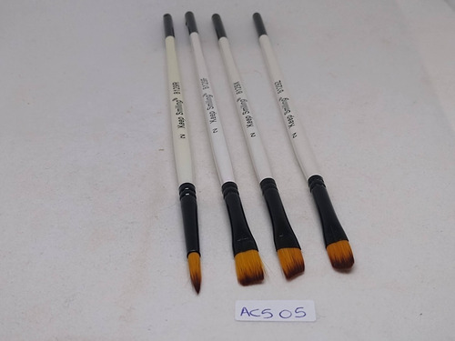 Imagen 6 de 6 de Nico 4 Pinceles Distintas Formas N° 2 (acs 05)