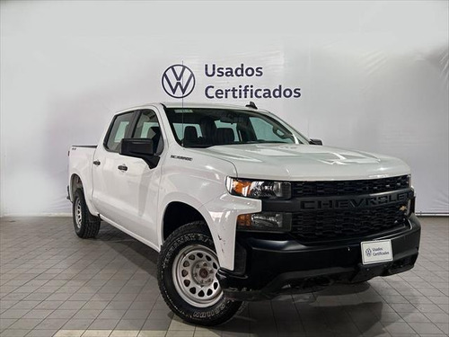 Chevrolet Silverado 4.3 V6 1500 WT Doble Cabina 4x4 At