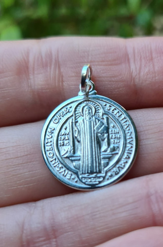Imagem 4 de 6 de Pingente Medalha São Bento 2 Cm + Corrente 60cm Prata 925
