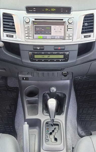 Imagem 7 de 13 de Toyota Hilux Cd Srv D4-d 4x4 3.0 Tdi Diesel Aut 2013