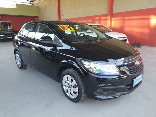 Imagem 5 de 14 de Chevrolet Onix 2014 1.4 Lt 5p